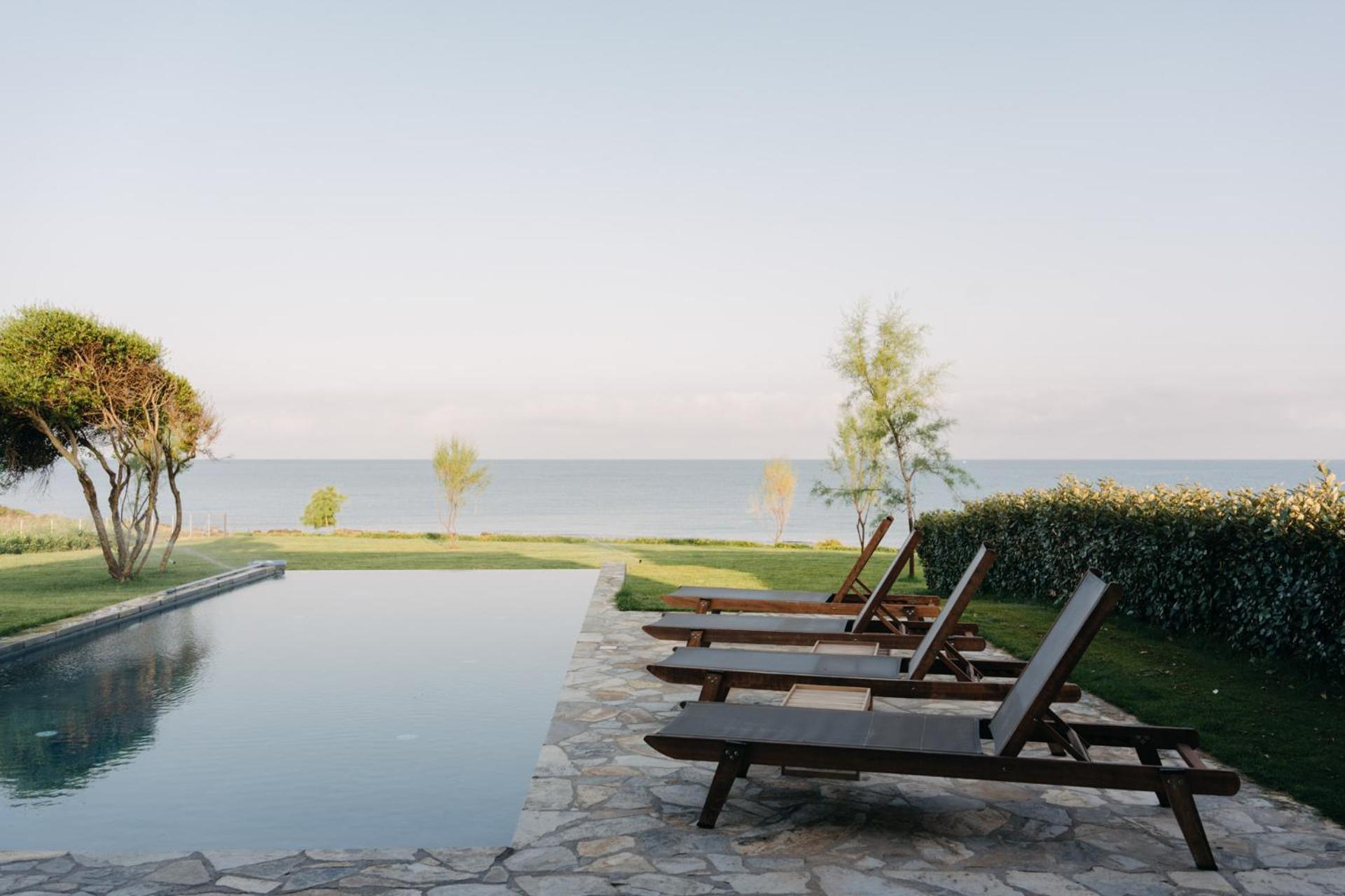 Real Life Homes Luxurious Seafront Villas Each With Their Own Private Pools Korakochori Экстерьер фото