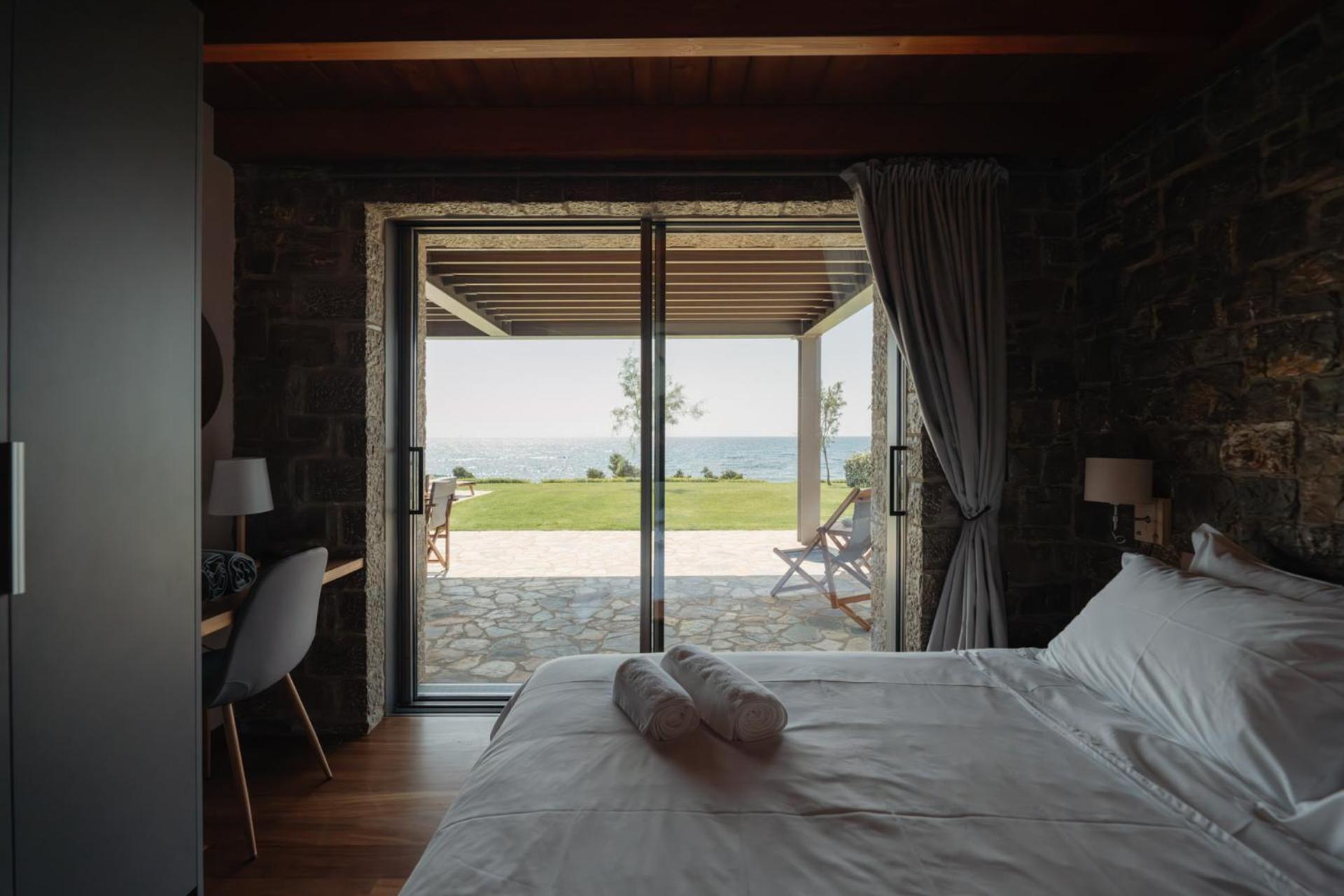 Real Life Homes Luxurious Seafront Villas Each With Their Own Private Pools Korakochori Экстерьер фото