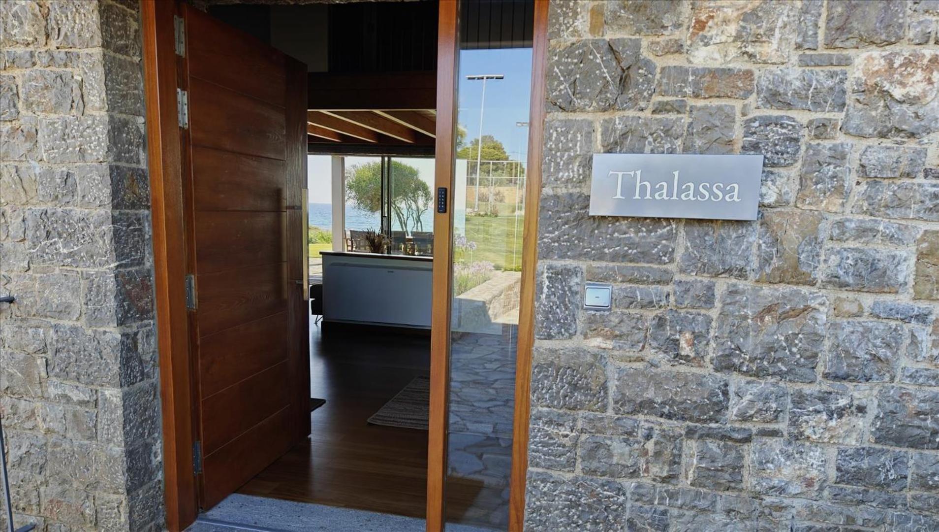 Real Life Homes Luxurious Seafront Villas Each With Their Own Private Pools Korakochori Экстерьер фото