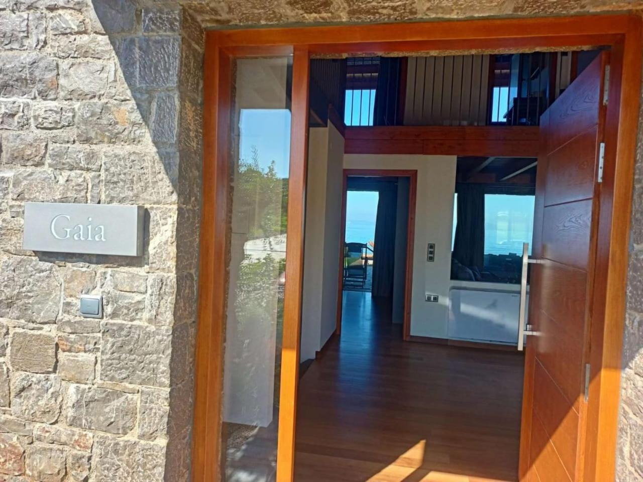 Real Life Homes Luxurious Seafront Villas Each With Their Own Private Pools Korakochori Экстерьер фото