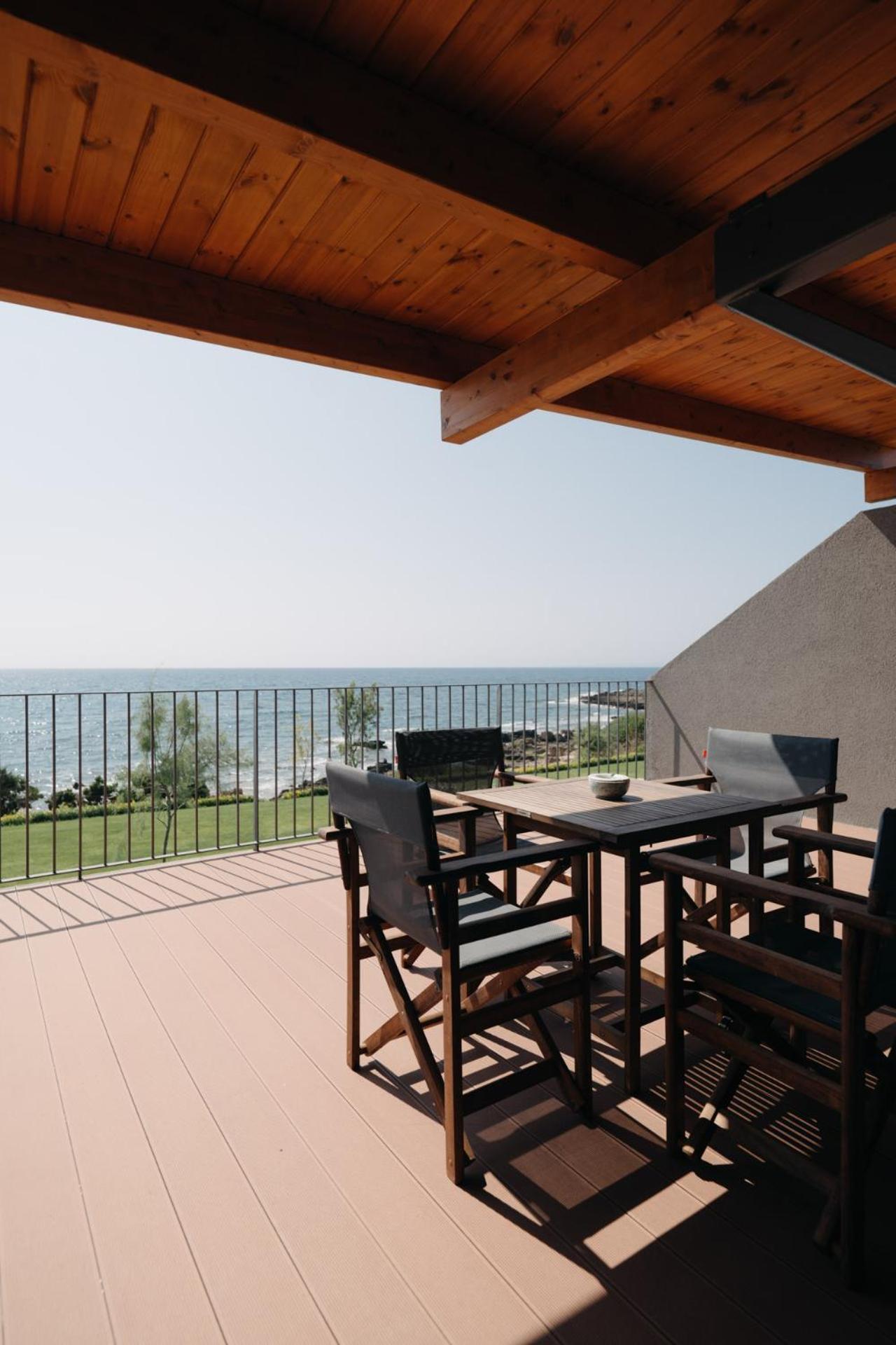 Real Life Homes Luxurious Seafront Villas Each With Their Own Private Pools Korakochori Экстерьер фото