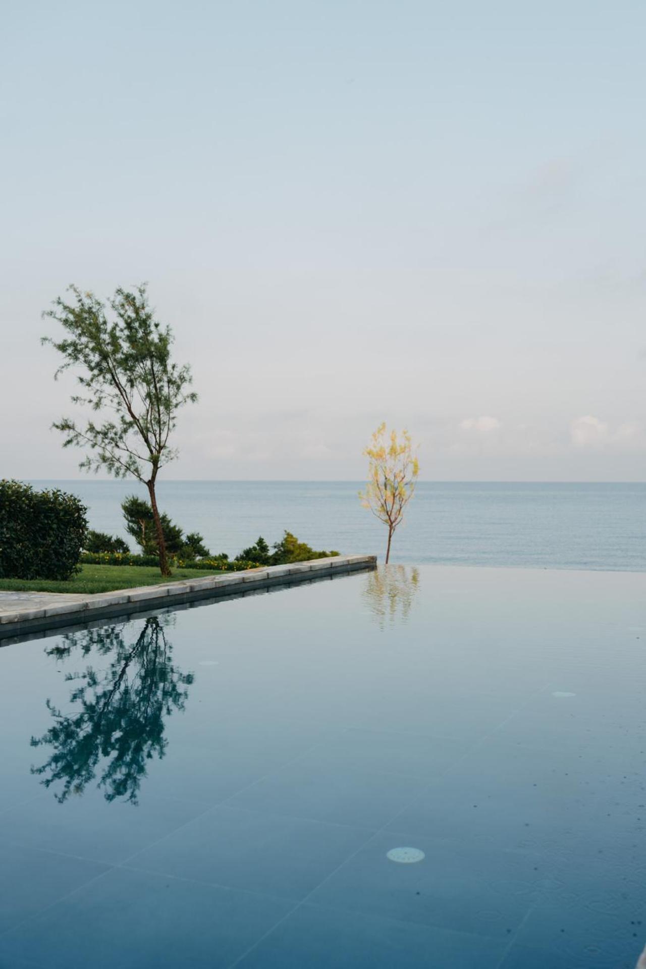 Real Life Homes Luxurious Seafront Villas Each With Their Own Private Pools Korakochori Экстерьер фото