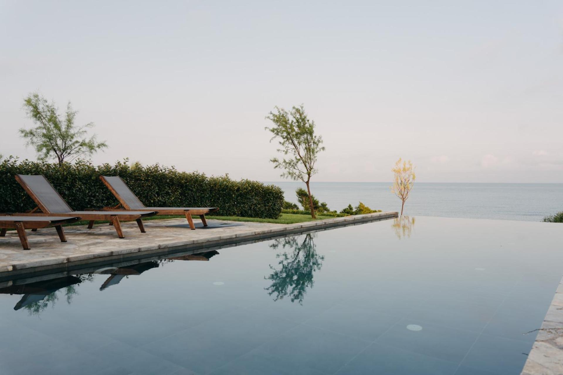 Real Life Homes Luxurious Seafront Villas Each With Their Own Private Pools Korakochori Экстерьер фото