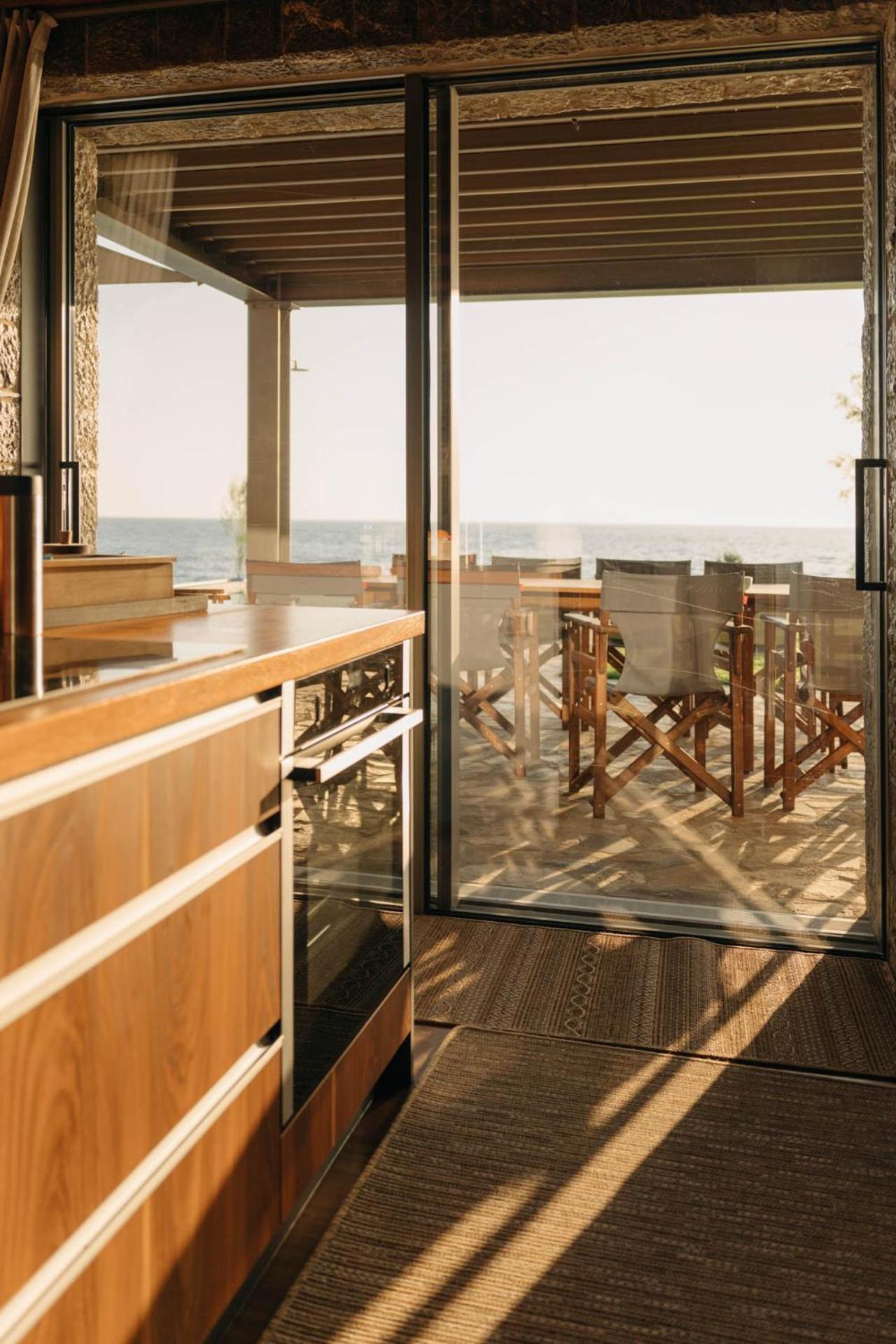 Real Life Homes Luxurious Seafront Villas Each With Their Own Private Pools Korakochori Экстерьер фото